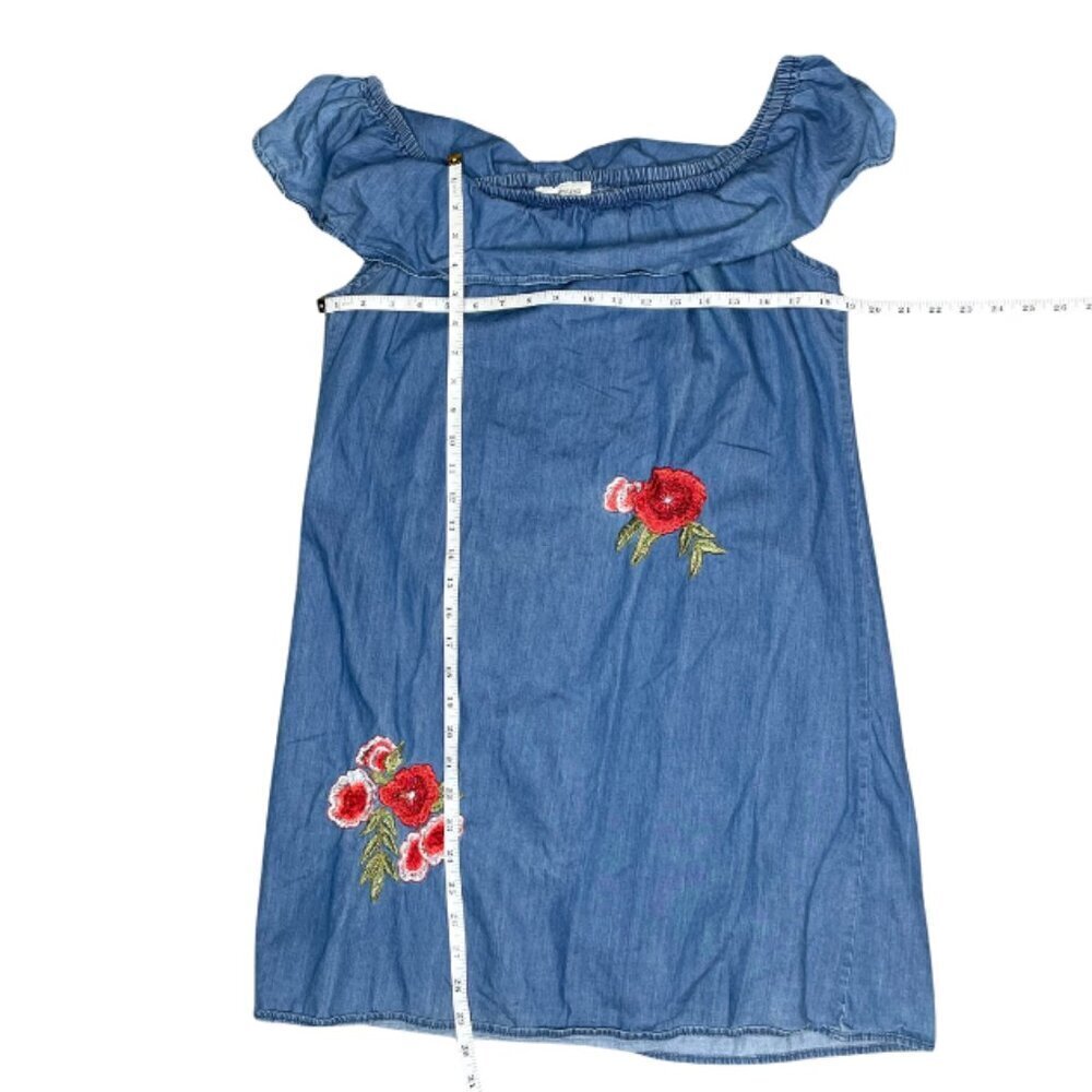 Speed Control Blue Denim Off-Shoulder Midi Dress with Red Floral Embroidery - Picture 4 of 7